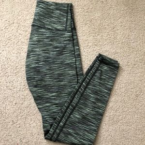 Athletic leggings